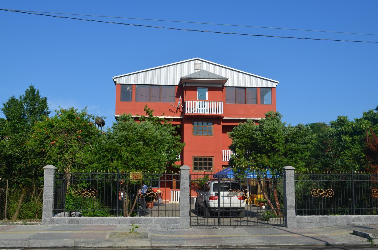 كوبوليتي Hotel Near The Sea المظهر الخارجي الصورة