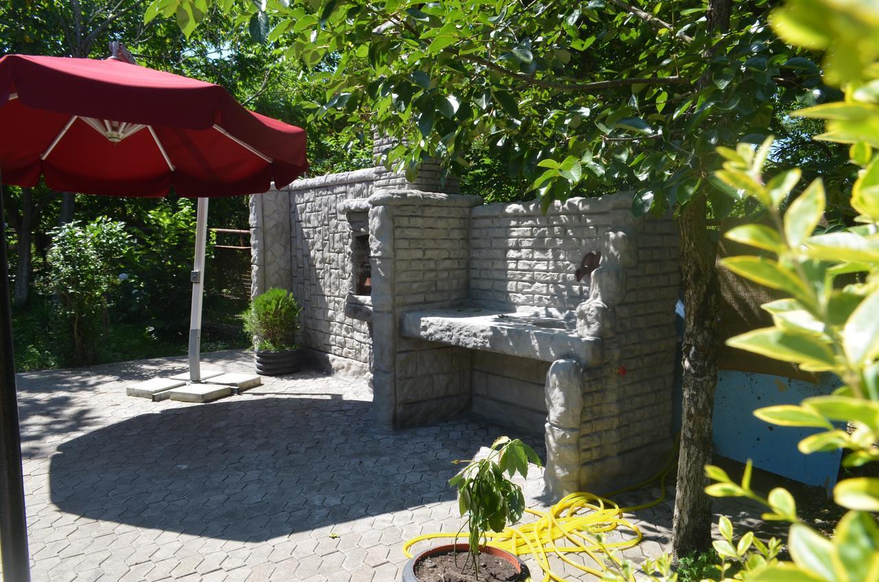 كوبوليتي Hotel Near The Sea المظهر الخارجي الصورة