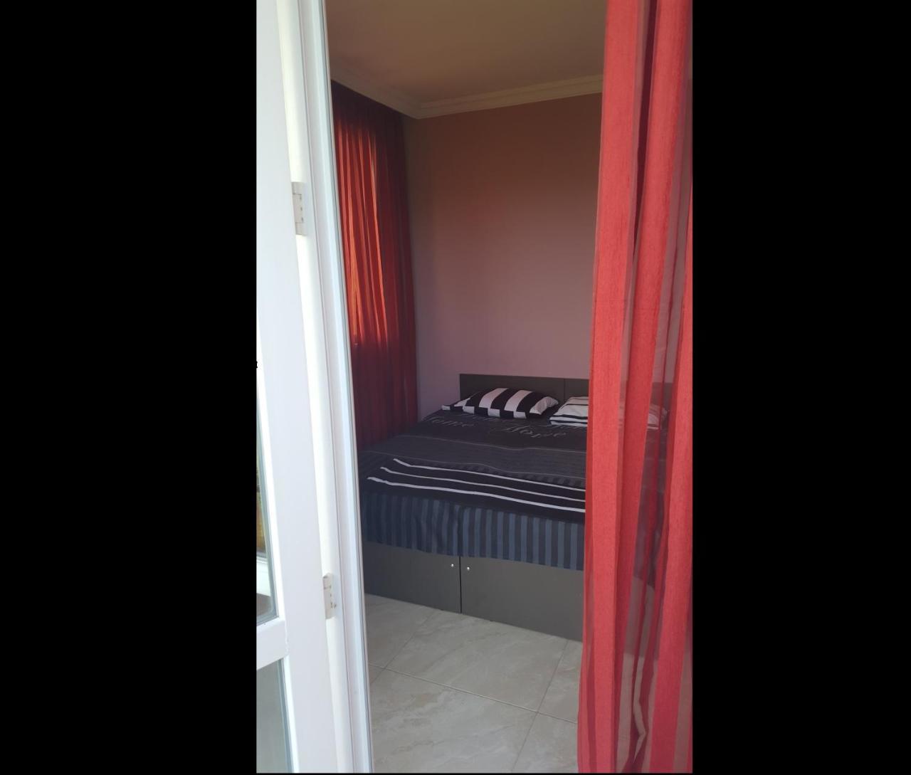 كوبوليتي Hotel Near The Sea المظهر الخارجي الصورة