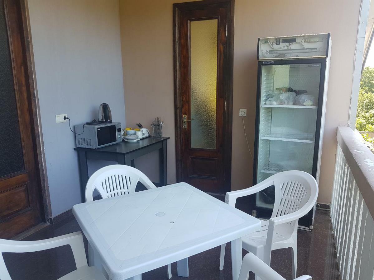 كوبوليتي Hotel Near The Sea المظهر الخارجي الصورة