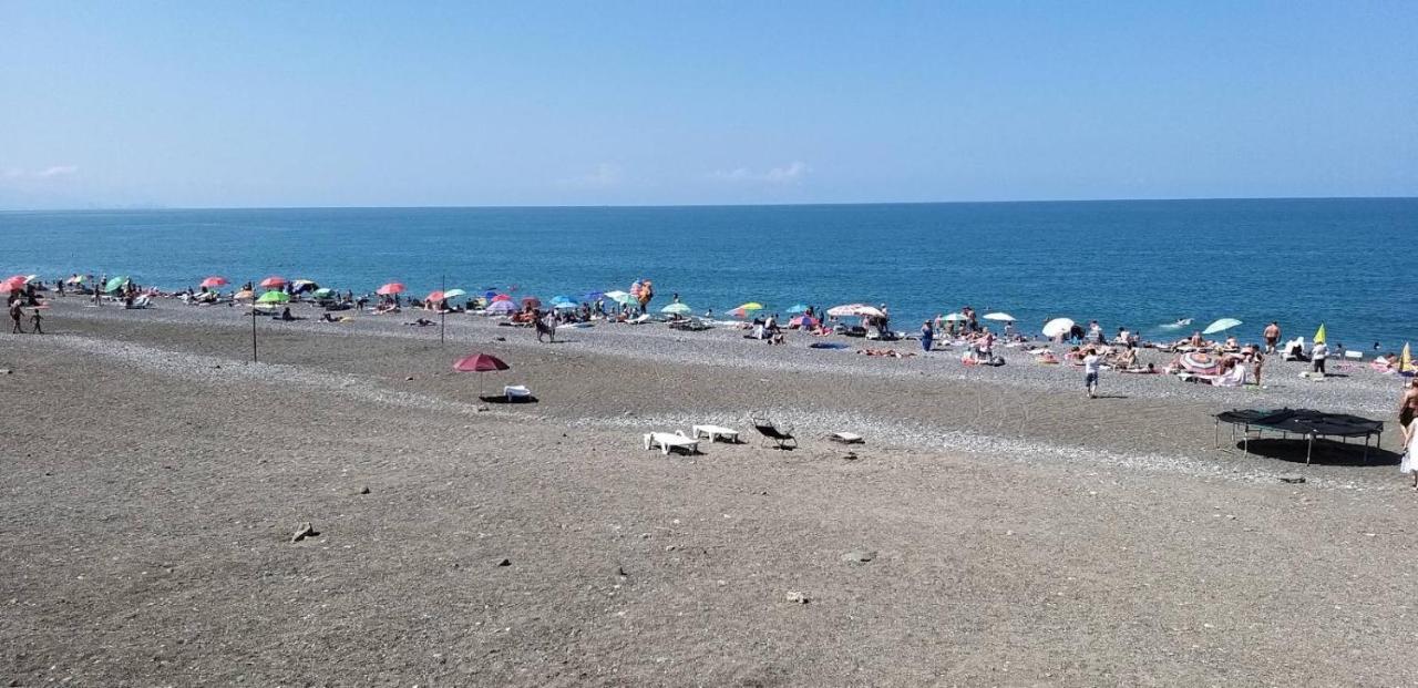كوبوليتي Hotel Near The Sea المظهر الخارجي الصورة